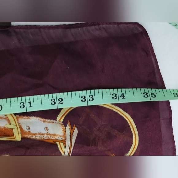 Gucci Silk Luggage Leather Strap & GG Logo Large Wrap Scarf Gray Burgund… - Picture 4 of 14